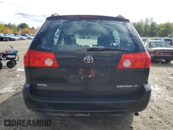 2010 Toyota Sienna CE z VIN 5TDKK4CC2AS305336, wystawiony jako Copart lot #86893375 z przebiegiem 225 105 mil mil oraz Czysty tytuł • Clean title. Historia ofert i sprzedaży dostępna na DreamBid. Obrazek 6.