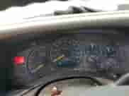 2000 GMC Sierra 1500 SLE z VIN 2GTEC19V2Y1315805, wystawiony jako Copart lot #61499285 z przebiegiem 207 499 mil mil oraz Szkoda całkowita • Salvage title. Historia ofert i sprzedaży dostępna na DreamBid. Obrazek 9.