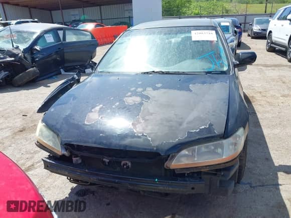 2000 Honda Accord LX with VIN 1HGCG1649YA083587, listed as a IAAI auction lot 42083716 with 268,423 mi miles and . Bid and sale history available at DreamBid. Image 13.