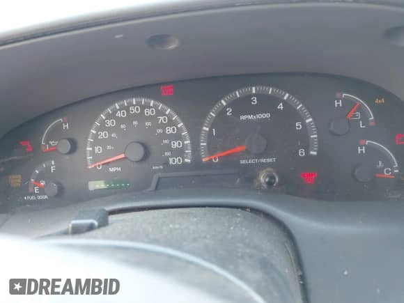 2000 Ford F-150 XL z VIN 1FTZF1828YNA84245, wystawiony jako IAAI lot #43340021 z przebiegiem Nie podano mil oraz . Historia ofert i sprzedaży dostępna na DreamBid. Obrazek 7.