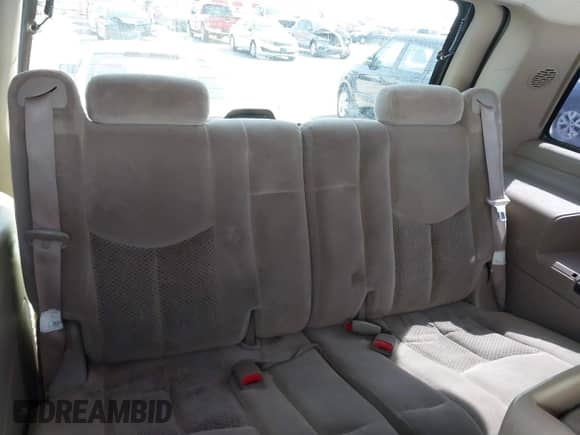 2003 Chevrolet Tahoe LT z VIN 1GNEC13Z83R150605, wystawiony jako IAAI lot #41844680 z przebiegiem Nie podano mil oraz . Historia ofert i sprzedaży dostępna na DreamBid. Obrazek 18.