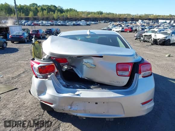 2015 Chevrolet Malibu LT с VIN 1G11C5SL3FF250363, выставлен на аукционе IAAI как лот 43340942 с пробегом 30 277 миль миль и . История ставок и продаж доступна на DreamBid. Изображение 16.