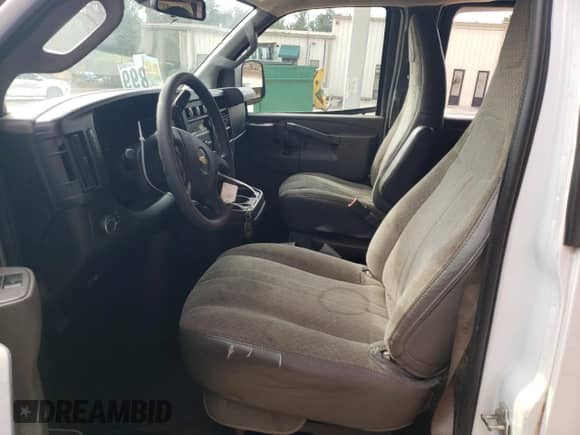 2020 Chevrolet Express Passenger LT with VIN 1GAZGPFP1L1268224, listed as a Copart auction lot 74355114 with 200,607 mi miles and Clean title. Bid and sale history available at DreamBid. Image 7.