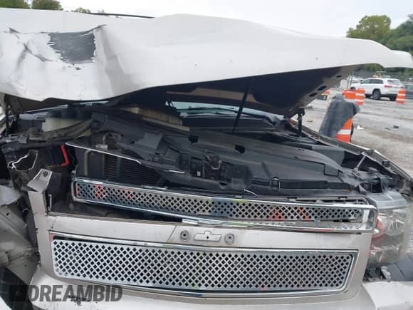 2007 Chevrolet Tahoe LTZ с VIN 1GNFK13067R132361, выставлен на аукционе IAAI как лот 43099045 с пробегом Не указан миль и . История ставок и продаж доступна на DreamBid. Изображение 12.