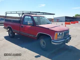 1989 GMC Sierra 1500 z VIN 1GTGC34N1KE503992, wystawiony jako IAAI lot #42801434 z przebiegiem 130 845 mil mil oraz . Historia ofert i sprzedaży dostępna na DreamBid. Obrazek 1.