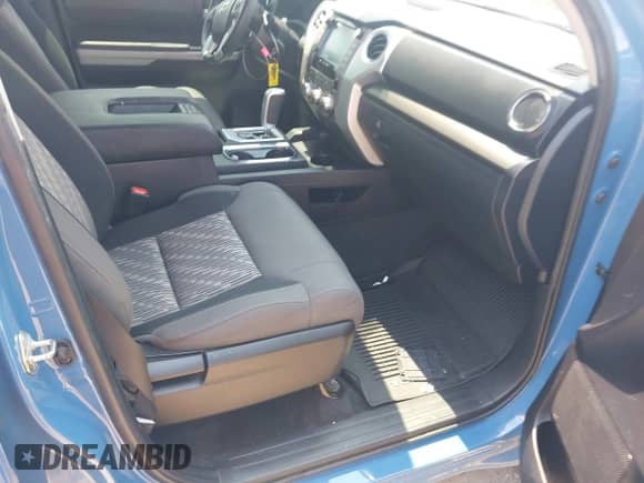 2020 Toyota Tundra SR5 с VIN 5TFEY5F11LX259264, выставлен на аукционе IAAI как лот 42925013 с пробегом 76 318 миль миль и . История ставок и продаж доступна на DreamBid. Изображение 5.