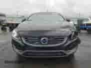 2018 Volvo S60 Inscription Platinum с VIN LYV402HM0JB173655, выставлен на аукционе Copart как лот 56365335 с пробегом 128 868 миль миль и Списание • Salvage title. История ставок и продаж доступна на DreamBid. Изображение 5.