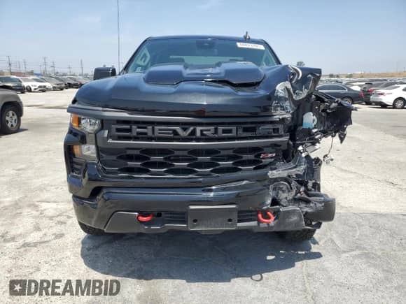 2024 Chevrolet Silverado 1500 Custom Trail Boss with VIN 3GCPDCEKXRG220933, listed as a Copart auction lot 60823785 with 20,577 mi miles and Salvage title. Bid and sale history available at DreamBid. Image 5.