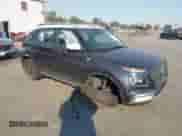2021 Hyundai Venue SEL z VIN KMHRC8A3XMU126284, wystawiony jako IAAI lot #41302612 z przebiegiem 26 804 mil mil oraz . Historia ofert i sprzedaży dostępna na DreamBid. Obrazek 1.
