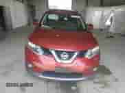 2015 Nissan Rogue SV z VIN 5N1AT2MV2FC870428, wystawiony jako Copart lot #61276745 z przebiegiem 140 683 mil mil oraz Szkoda całkowita • Salvage title. Historia ofert i sprzedaży dostępna na DreamBid. Obrazek 5.