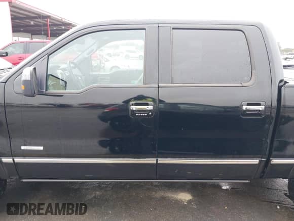 2011 Ford F-150 XLT z VIN 1FTFW1ET8BFD26923, wystawiony jako IAAI lot #41406823 z przebiegiem 94 584 mil mil oraz . Historia ofert i sprzedaży dostępna na DreamBid. Obrazek 15.