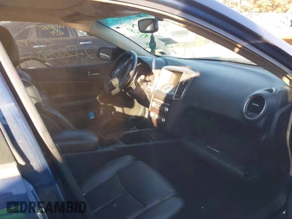 2013 Nissan Maxima S with VIN 1N4AA5APXDC826732, listed as a IAAI auction lot 40699858 with Not provided miles and . Bid and sale history available at DreamBid. Image 5.