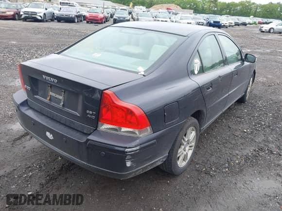 2007 Volvo S60 2.5L Turbo с VIN YV1RH592972609131, выставлен на аукционе IAAI как лот 42381356 с пробегом Не указан миль и . История ставок и продаж доступна на DreamBid. Изображение 4.
