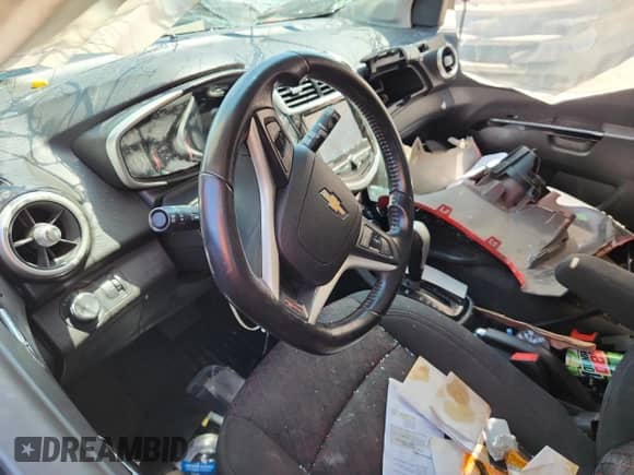 2017 Chevrolet Sonic LT z VIN 1G1JD6SB6H4146295, wystawiony jako Copart lot #66942605 z przebiegiem Nie podano mil oraz Szkoda całkowita • Salvage title. Historia ofert i sprzedaży dostępna na DreamBid. Obrazek 9.