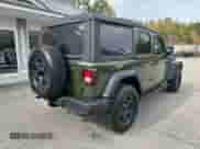 2022 Jeep Wrangler Unlimited Willys z VIN 1C4HJXDN6NW195685, wystawiony jako Copart lot #87094405 z przebiegiem 142 158 mil mil oraz Czysty tytuł • Clean title. Historia ofert i sprzedaży dostępna na DreamBid. Obrazek 4.