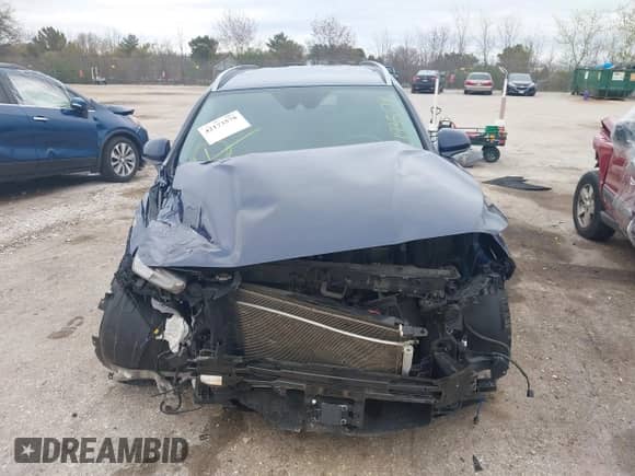 2019 Hyundai Santa Fe SEL with VIN 5NMS3CAD0KH055120, listed as a IAAI auction lot 42173578 with 86,163 mi miles and . Bid and sale history available at DreamBid. Image 13.