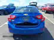 2018 Chevrolet Cruze LT с VIN 1G1BE5SM5J7245238, выставлен на аукционе IAAI как лот 43090573 с пробегом 105 456 миль миль и . История ставок и продаж доступна на DreamBid. Изображение 17.