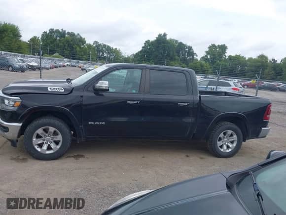 2022 Ram 1500 Laramie z VIN 1C6SRFJT2NN179069, wystawiony jako IAAI lot #43127220 z przebiegiem 83 741 mil mil oraz . Historia ofert i sprzedaży dostępna na DreamBid. Obrazek 14.