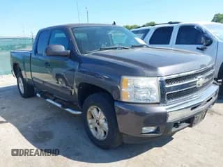 2010 Chevrolet Silverado 1500 LT z VIN 1GCSCSE07AZ112585, wystawiony jako IAAI lot #43207633 z przebiegiem 166 535 mil mil oraz . Historia ofert i sprzedaży dostępna na DreamBid. Obrazek 1.