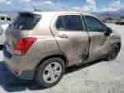 2018 Chevrolet Trax LS с VIN 3GNCJKSB0JL201168, выставлен на аукционе Copart как лот 70941615 с пробегом 69 306 миль миль и Списание • Salvage title. История ставок и продаж доступна на DreamBid. Изображение 3.