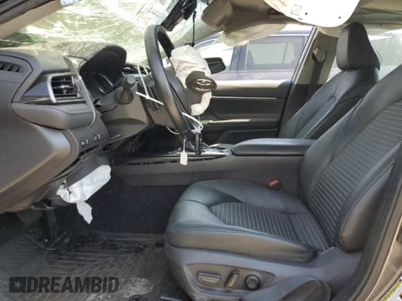 2019 Toyota Camry Hybrid LE с VIN 4T1B21HK2KU513773, выставлен на аукционе Copart как лот 70576645 с пробегом Не указан миль и Списание • Salvage title. История ставок и продаж доступна на DreamBid. Изображение 7.