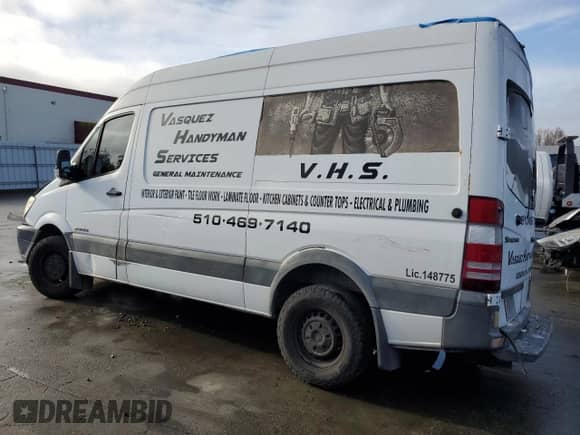 2007 Dodge Sprinter with VIN WD0PE745375185065, listed as a Copart auction lot 85366934 with 379,009 mi miles and Clean title. Bid and sale history available at DreamBid. Image 2.