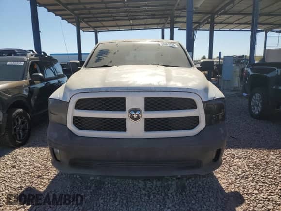 2014 Ram 1500 Tradesman z VIN 1C6RR6FT6ES122222, wystawiony jako Copart lot #44061725 z przebiegiem 94 722 mil mil oraz Szkoda całkowita • Salvage title. Historia ofert i sprzedaży dostępna na DreamBid. Obrazek 5.