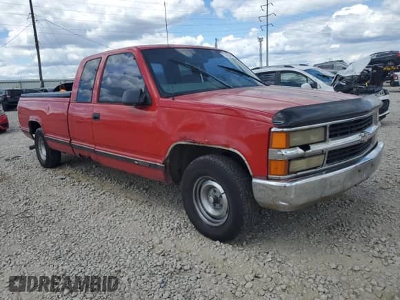 1998 Chevrolet Silverado 1500 z VIN 1GCEC19R2WE165144, wystawiony jako Copart lot #70020375 z przebiegiem 354 838 mil mil oraz Szkoda całkowita • Salvage title. Historia ofert i sprzedaży dostępna na DreamBid. Obrazek 4.