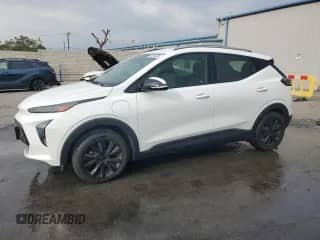 2022 Chevrolet Bolt EUV LT с VIN 1G1FY6S01N4110972, выставлен на аукционе Copart как лот 69276255 с пробегом 72 302 миль миль и Чистый • Clean title. История ставок и продаж доступна на DreamBid. Изображение 1.