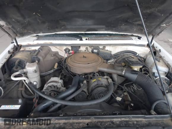 1987 Chevrolet Blazer z VIN 1GNCT18R3H0152807, wystawiony jako IAAI lot #41850727 z przebiegiem 96 276 mil mil oraz . Historia ofert i sprzedaży dostępna na DreamBid. Obrazek 10.