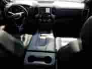 2021 GMC Sierra 1500 Denali z VIN 1GTU9FED6MZ131697, wystawiony jako Copart lot #57810125 z przebiegiem 111 335 mil mil oraz Szkoda całkowita • Salvage title. Historia ofert i sprzedaży dostępna na DreamBid. Obrazek 8.