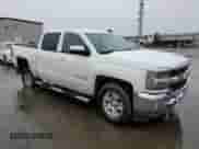 2017 Chevrolet Silverado 1500 LT z VIN 3GCPCREH1HG440762, wystawiony jako Copart lot #86527844 z przebiegiem 238 123 mil mil oraz Szkoda całkowita • Salvage title. Historia ofert i sprzedaży dostępna na DreamBid. Obrazek 4.