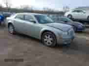 2006 Chrysler 300 C with VIN 2C3LK63H56H423161, listed as a IAAI auction lot 41947286 with 227,092 mi miles and . Bid and sale history available at DreamBid. Image 1.