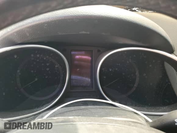 2017 Hyundai Santa Fe 2.0T с VIN 5XYZU4LA8HG432056, выставлен на аукционе Copart как лот 70449435 с пробегом Не указан миль и На запчасти • Non repairable. История ставок и продаж доступна на DreamBid. Изображение 9.