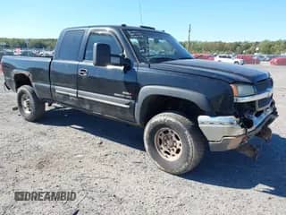 2004 Chevrolet Silverado 2500HD LT with VIN 1GCHK29174E200841, listed as a IAAI auction lot 43406682 with Not provided miles and . Bid and sale history available at DreamBid. Image 1.