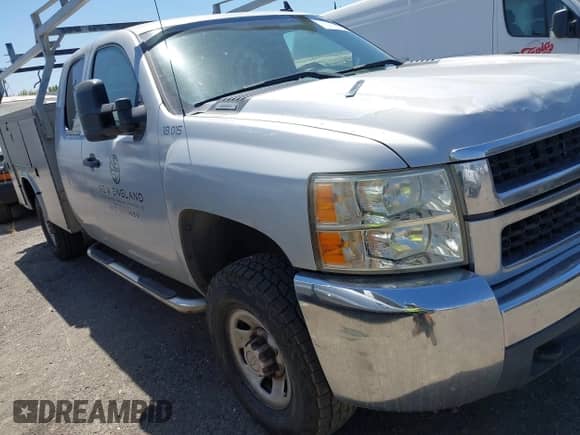 2007 Chevrolet Silverado 3500 with VIN 1GBHC39K67E560767, listed as a IAAI auction lot 43007800 with 284,496 mi miles and . Bid and sale history available at DreamBid. Image 22.