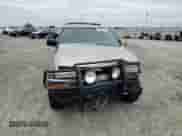 2001 Chevrolet Blazer LS z VIN 1GNCT18W91K167036, wystawiony jako Copart lot #47848415 z przebiegiem 145 278 mil mil oraz Szkoda całkowita • Salvage title. Historia ofert i sprzedaży dostępna na DreamBid. Obrazek 10.