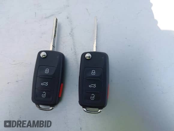 2016 Volkswagen Tiguan S with VIN WVGAV7AX3GW604980, listed as a IAAI auction lot 42777619 with 109,725 mi miles and . Bid and sale history available at DreamBid. Image 11.