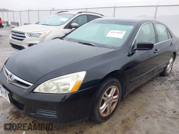 2006 Honda Accord LX SE with VIN 1HGCM56326A153564, listed as a IAAI auction lot 43574920 with 236,054 mi miles and . Bid and sale history available at DreamBid. Image 14.