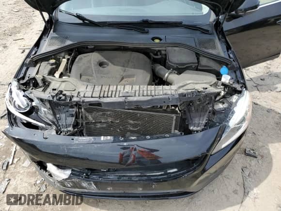 2018 Volvo S60 Inscription Platinum z VIN LYV402TM7JB156553, wystawiony jako Copart lot #53171715 z przebiegiem 67 688 mil mil oraz Szkoda całkowita • Salvage title. Historia ofert i sprzedaży dostępna na DreamBid. Obrazek 11.