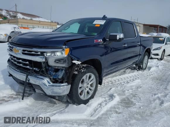 2022 Chevrolet Silverado 1500 LTZ z VIN 2GCUDGED8N1511011, wystawiony jako IAAI lot #41378959 z przebiegiem 30 665 mil mil oraz . Historia ofert i sprzedaży dostępna na DreamBid. Obrazek 21.