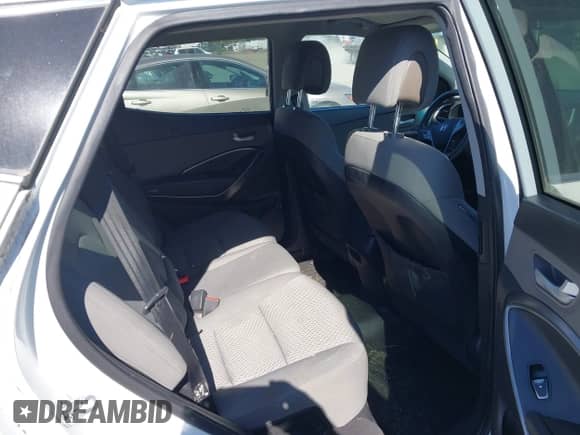 2017 Hyundai Santa Fe 2.4L с VIN 5NMZTDLB9HH009701, выставлен на аукционе IAAI как лот 43284518 с пробегом 129 606 миль миль и . История ставок и продаж доступна на DreamBid. Изображение 8.