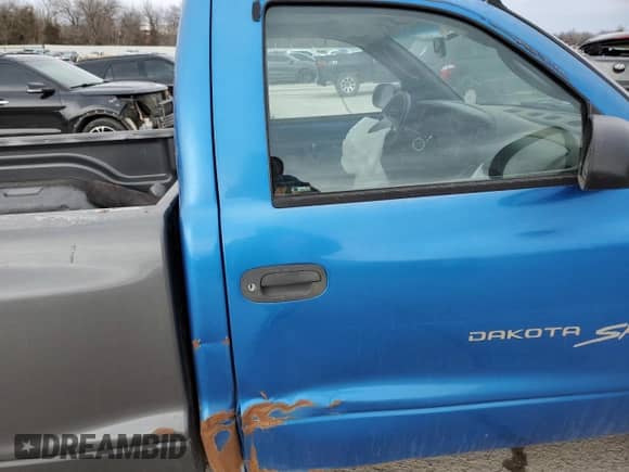 2000 Dodge Dakota с VIN 1B7FL26X3YS776561, выставлен на аукционе Copart как лот 44705295 с пробегом Не указан миль и Списание • Salvage title. История ставок и продаж доступна на DreamBid. Изображение 10.