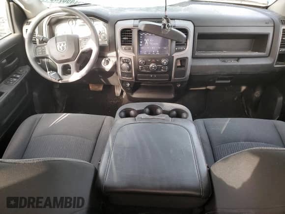 2021 Ram 1500 Tradesman z VIN 1C6RR6FG2MS530945, wystawiony jako Copart lot #49074545 z przebiegiem 29 953 mil mil oraz Szkoda całkowita • Salvage title. Historia ofert i sprzedaży dostępna na DreamBid. Obrazek 8.