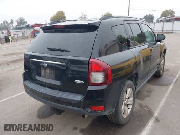 2017 Jeep Compass High Altitude z VIN 1C4NJDEB6HD106073, wystawiony jako IAAI lot #43526297 z przebiegiem 103 392 mil mil oraz . Historia ofert i sprzedaży dostępna na DreamBid. Obrazek 4.