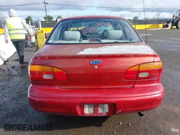 2001 Chevrolet Prizm с VIN 1Y1SK528X1Z406430, выставлен на аукционе IAAI как лот 41789273 с пробегом 185 620 миль миль и . История ставок и продаж доступна на DreamBid. Изображение 16.