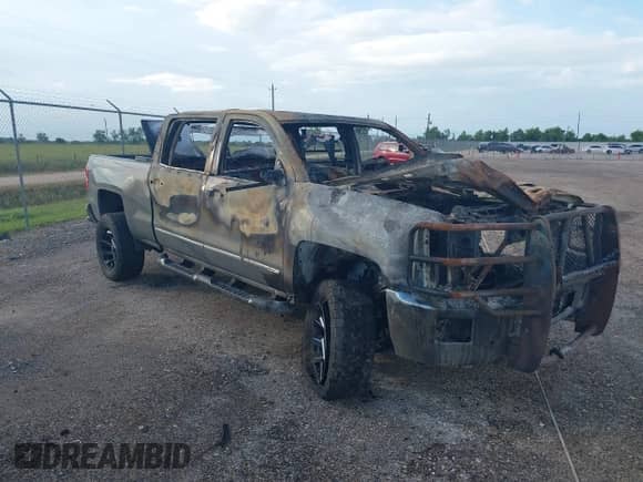 2017 Chevrolet Silverado 2500HD LTZ with VIN 1GC1KWEG0HF152764, listed as a IAAI auction lot 43071783 with Not provided miles and . Bid and sale history available at DreamBid. Image 1.