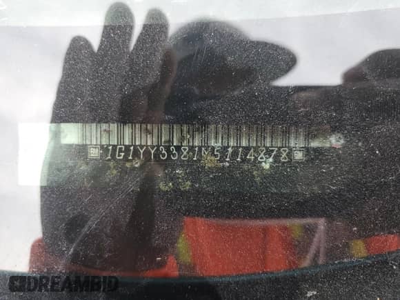 1991 Chevrolet Corvette с VIN 1G1YY3381M5114878, выставлен на аукционе Copart как лот 75077284 с пробегом Не указан миль и Списание • Salvage title. История ставок и продаж доступна на DreamBid. Изображение 13.