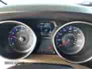 2013 Hyundai Elantra GLS z VIN KMHDH4AE3DU764334, wystawiony jako IAAI lot #43486633 z przebiegiem 80 974 mil mil oraz . Historia ofert i sprzedaży dostępna na DreamBid. Obrazek 7.