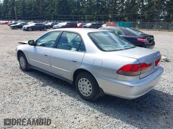 2002 Honda Accord VP with VIN 1HGCF86642A173265, listed as a IAAI auction lot 43033315 with 187,894 mi miles and . Bid and sale history available at DreamBid. Image 3.